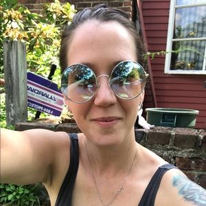 Meet your Posher, Nancy